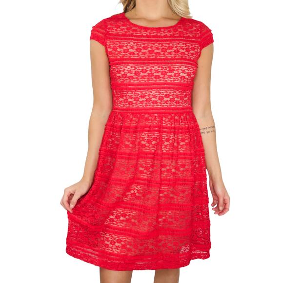 En Focus Studio Red Lace High Neck Fit & Flare Formal Midi Dress Size 6 Small - Picture 2 of 8